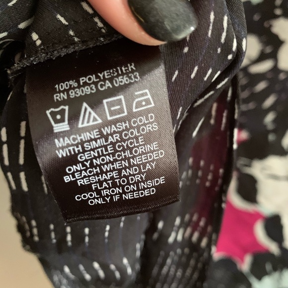 Nik + Zoe Abstract Floral Top - Picture 5 of 5